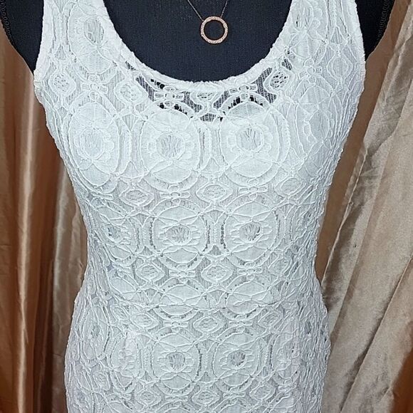 Banana Republic White Flower Lace Sheath Dress - Picture 7 of 16